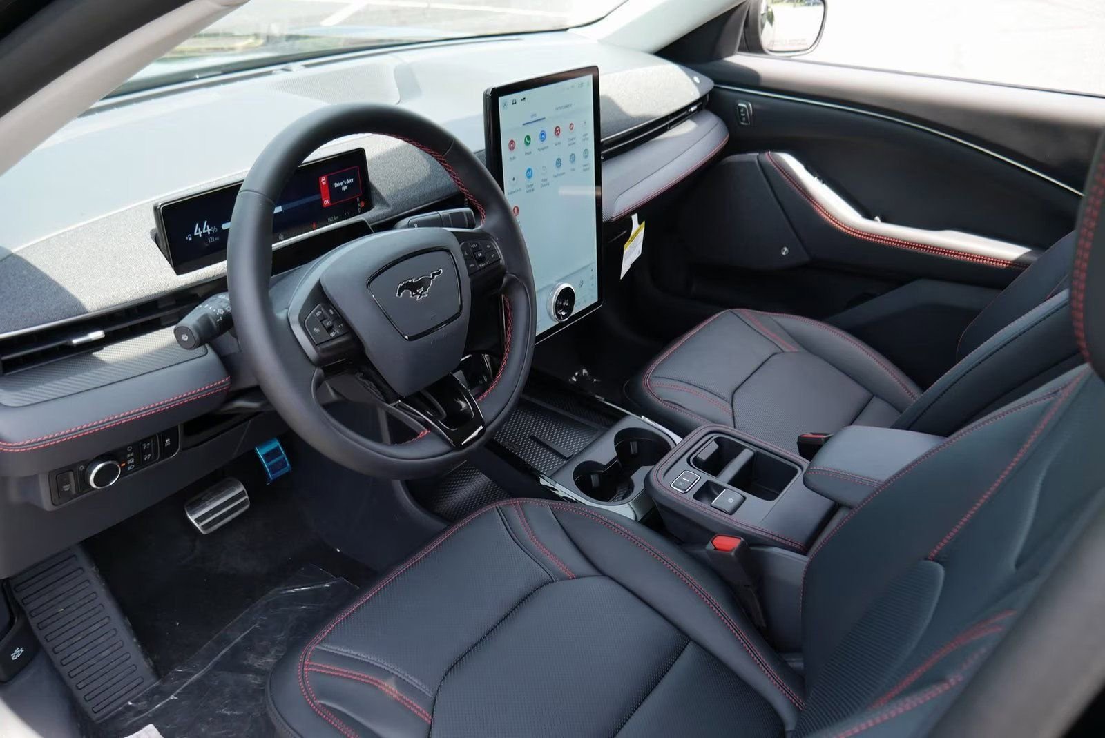 New 2025 Ford Mustang Mach-E Premium w/ Sport Appearance Package image 19