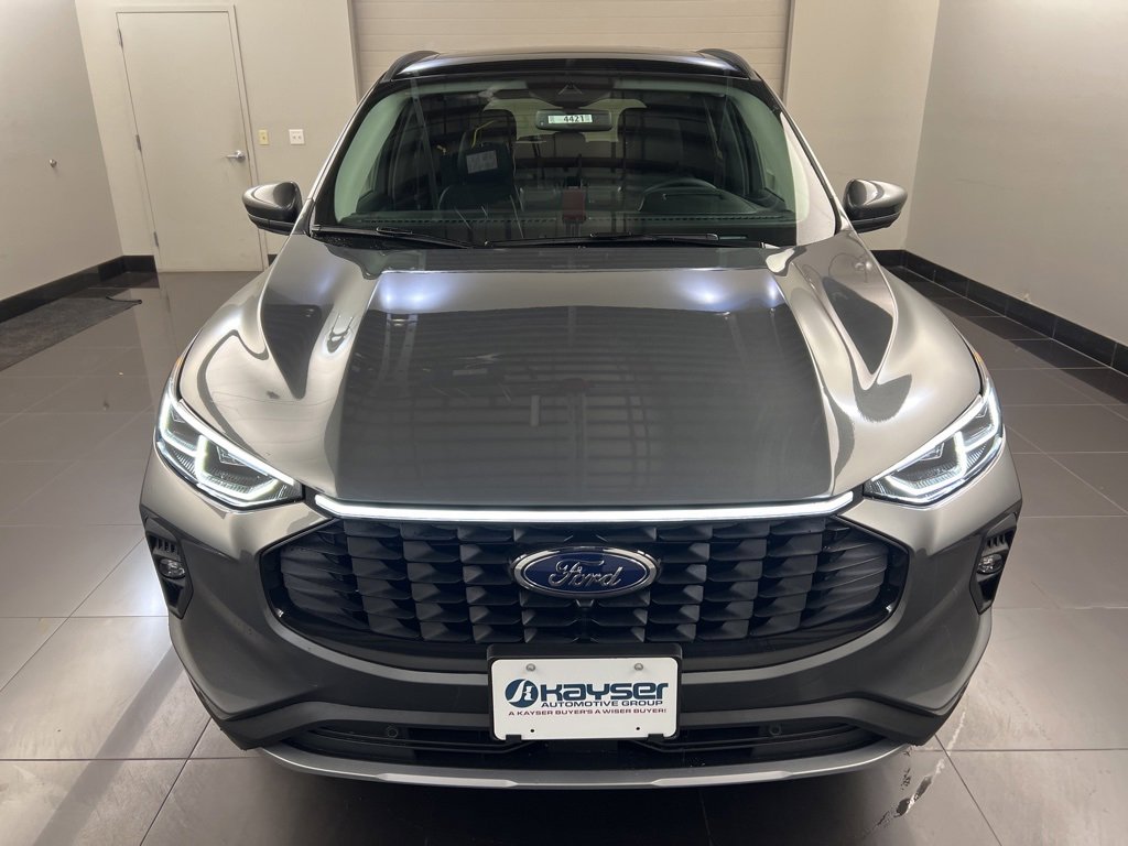 New 2026 Ford Escape SE w/ PHEV Premium Package image 2