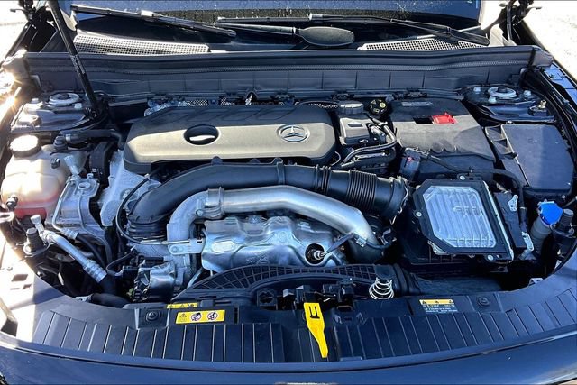 Used 2025 Mercedes-Benz GLB 250 image 9
