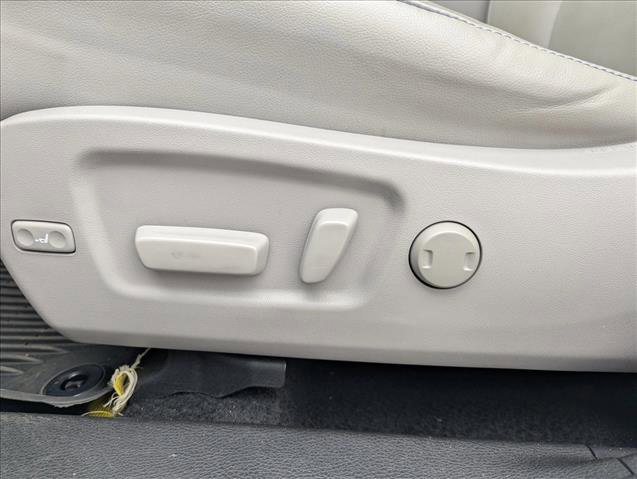 Used 2018 Toyota Highlander XLE FWD image 10