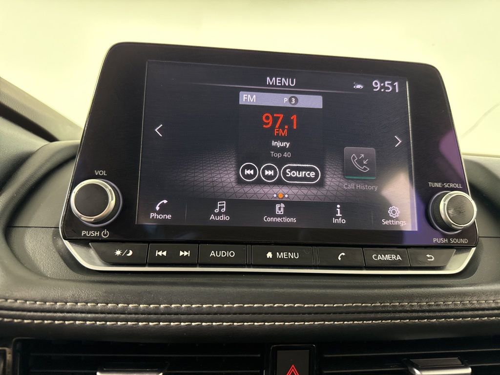 Used 2023 Nissan Rogue SV image 15