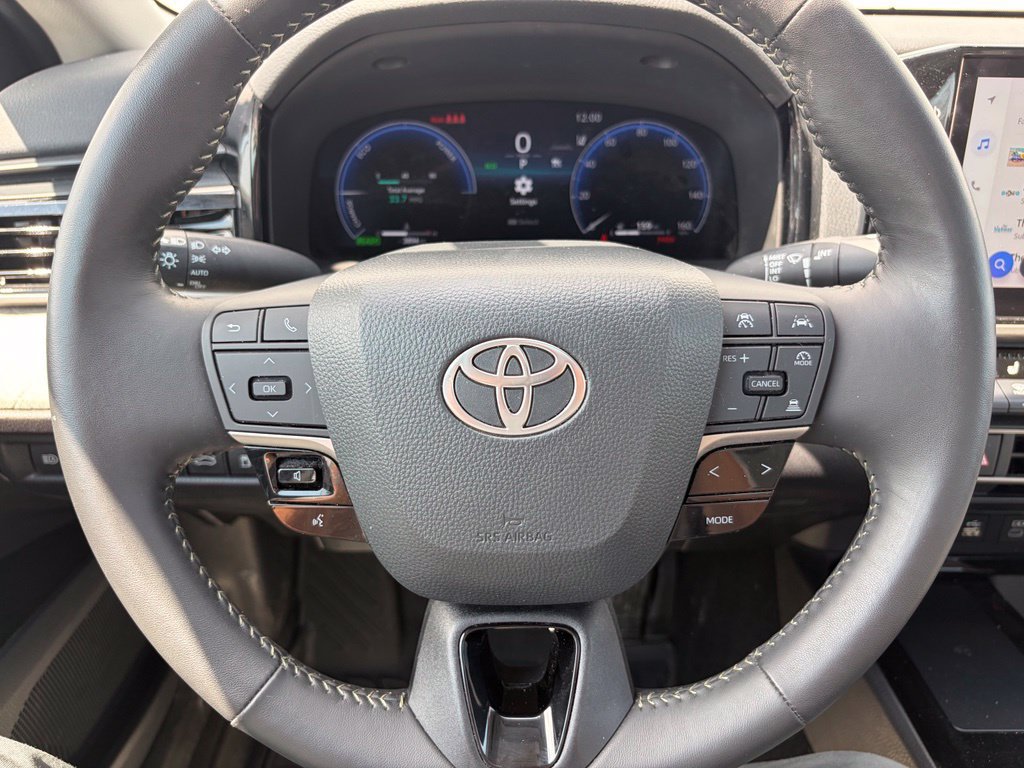 Used 2025 Toyota Camry XLE AWD/4WD image 36