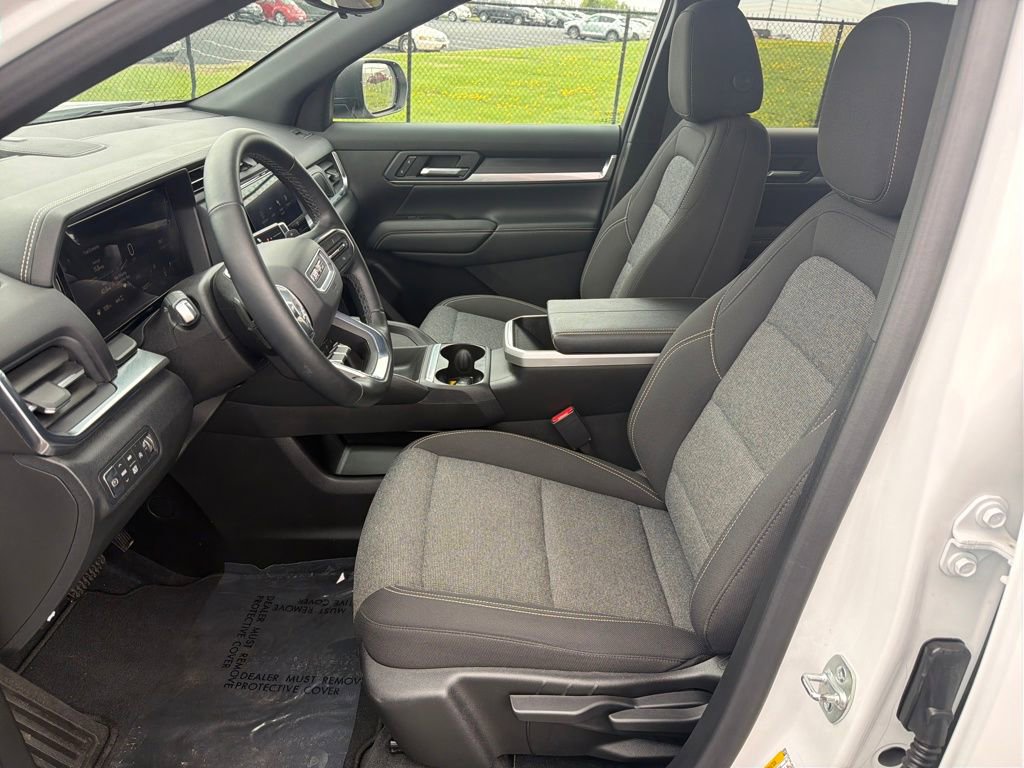 Used 2025 GMC Terrain Elevation w/ Technology Package II image 11