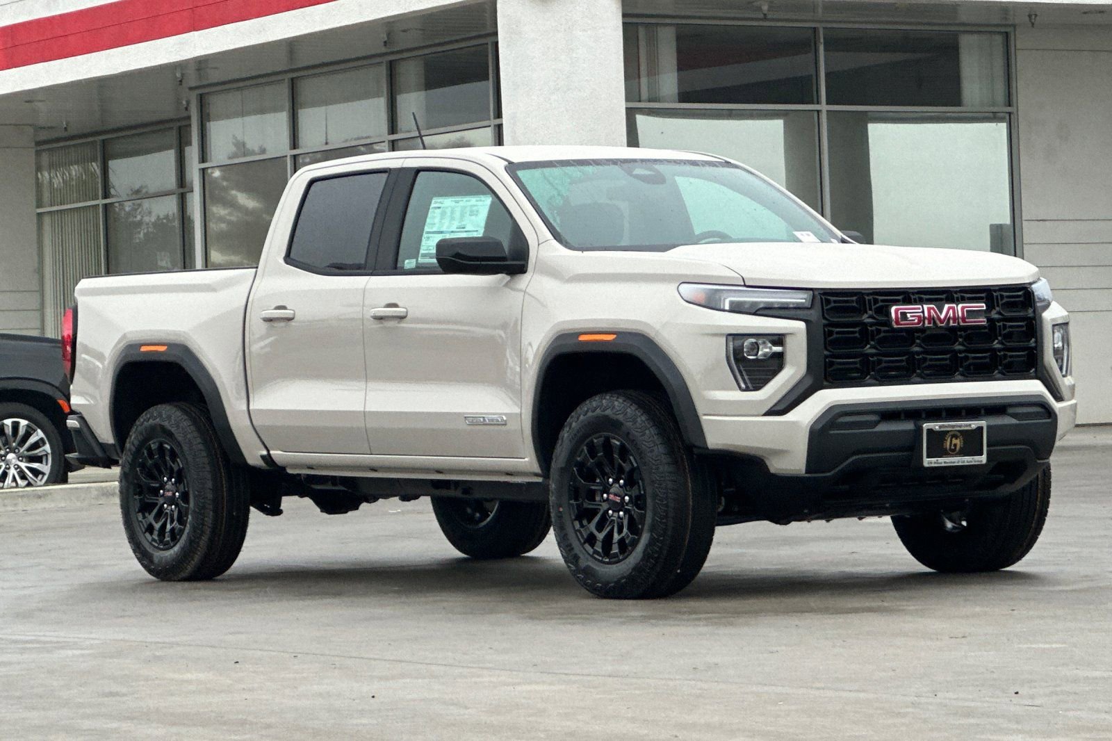 New 2026 GMC Canyon Elevation image 9