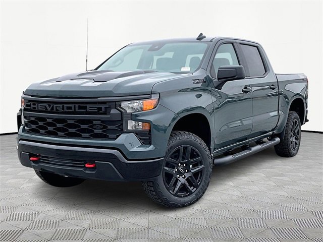 New 2026 Chevrolet Silverado 1500 Custom Trail Boss w/ LPO, Dark Essentials Package image 3