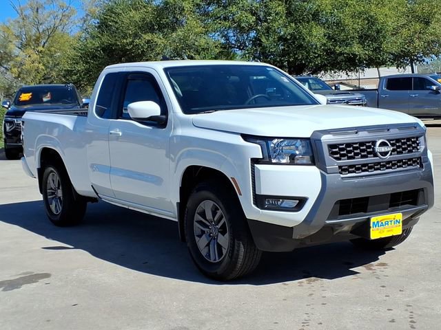 Used 2025 Nissan Frontier SV w/ SV Convenience Package RWD image 3