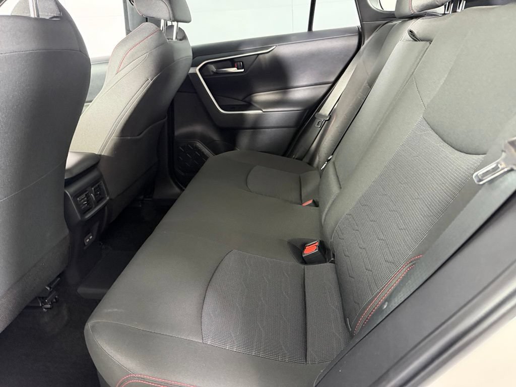 Used 2025 Toyota RAV4 SE AWD/4WD image 26