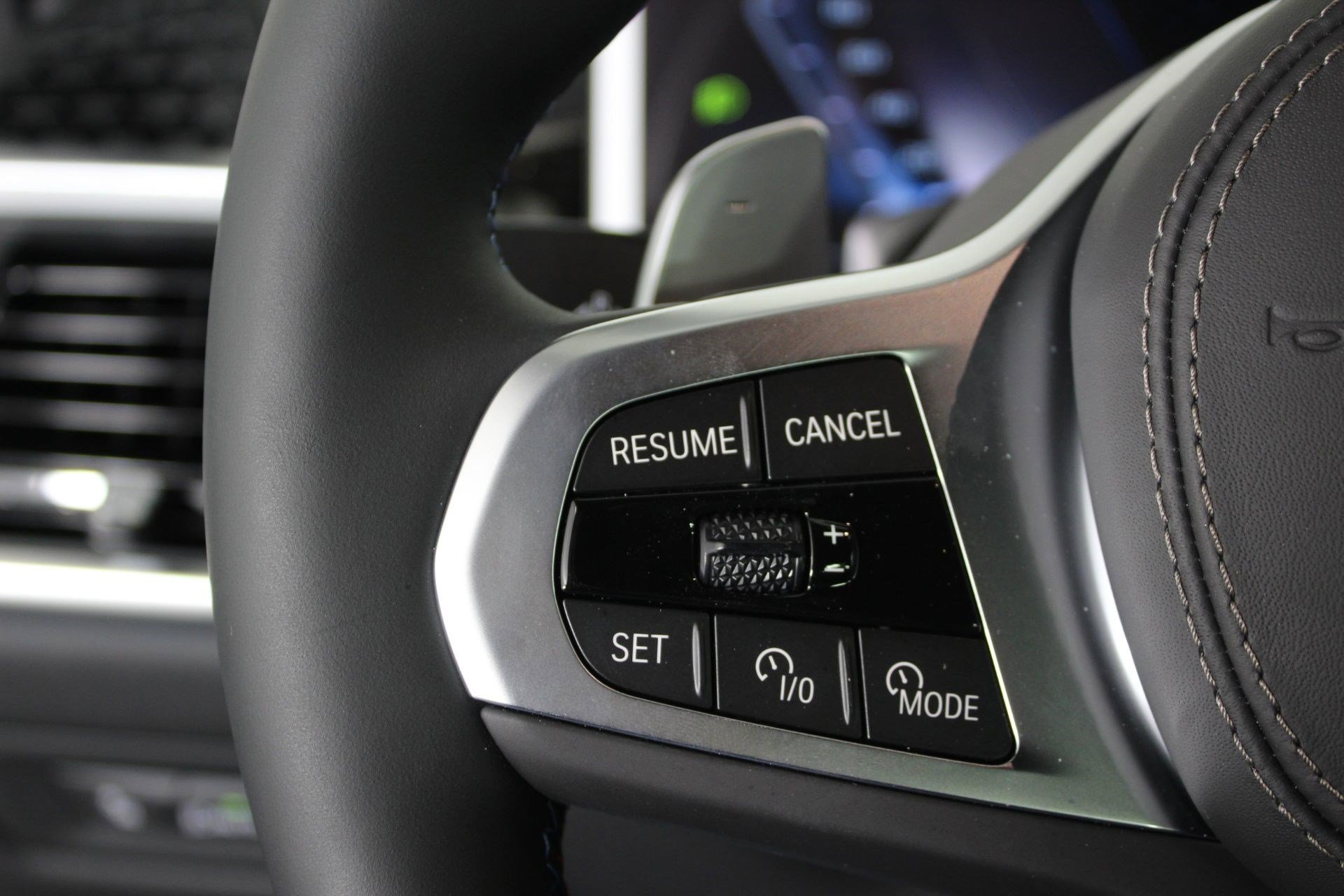 New 2026 BMW X5 M60i w/ Climate Comfort Package AWD/4WD image 16