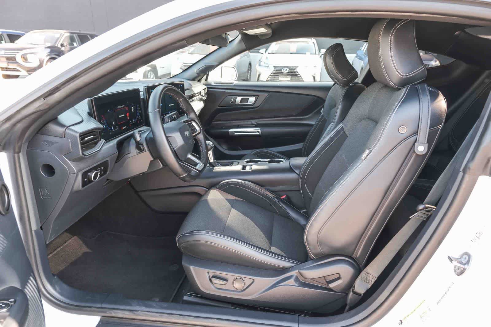 Used 2024 Ford Mustang Coupe RWD image 18
