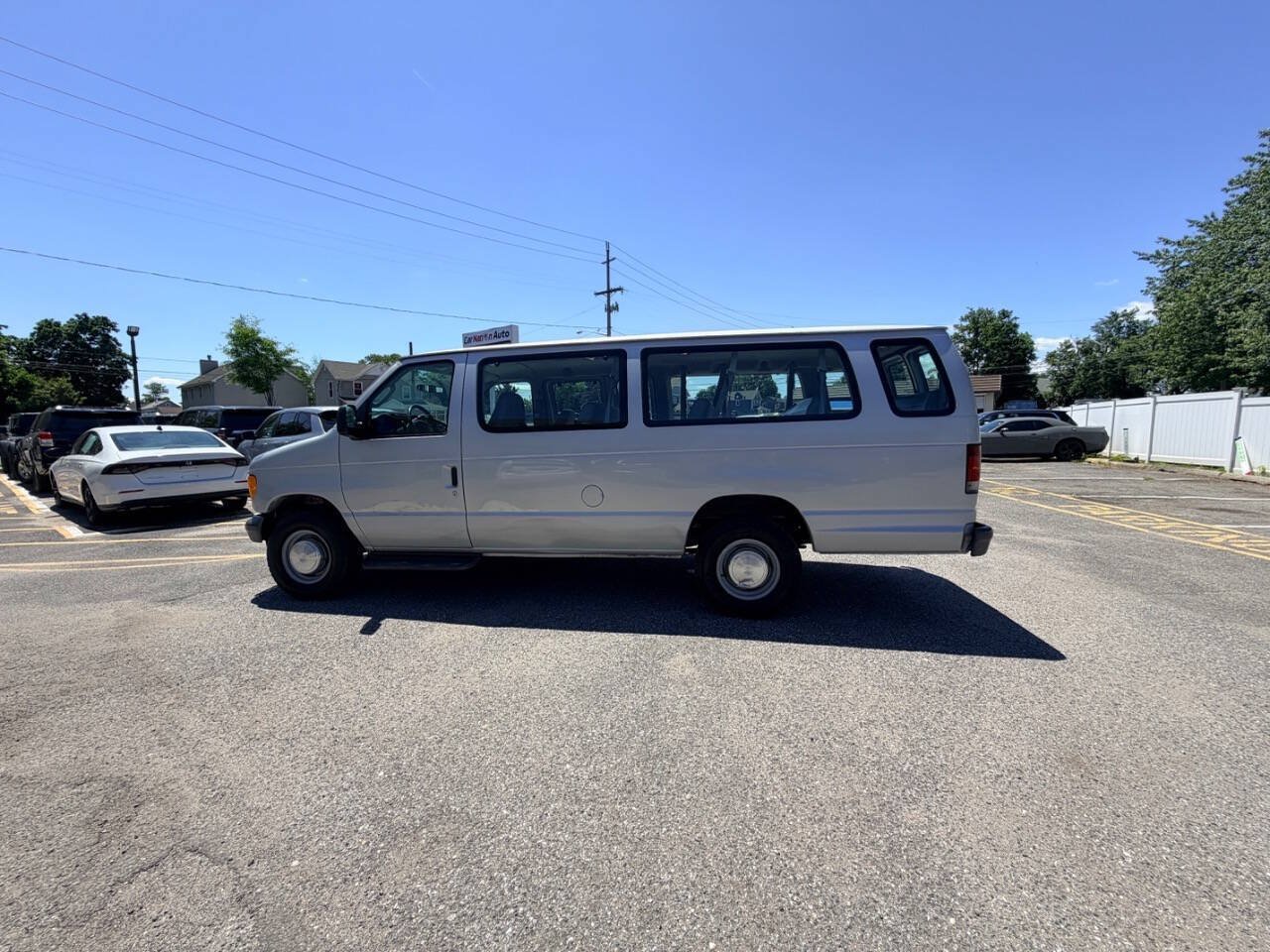 Used 2006 Ford E-350 and Econoline 350 XL RWD image 51