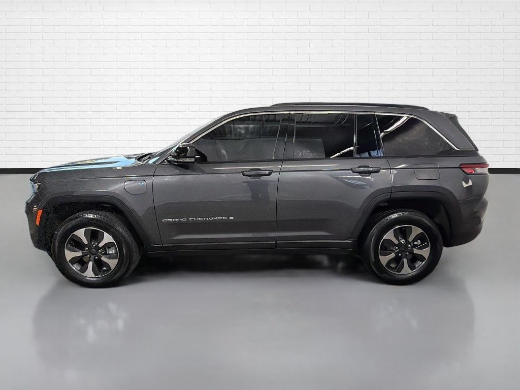 Used 2025 Jeep Grand Cherokee Limited 4xe AWD/4WD image 6