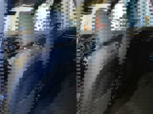 Used 2019 Audi Q8 Premium Plus w/ Premium Plus image 19