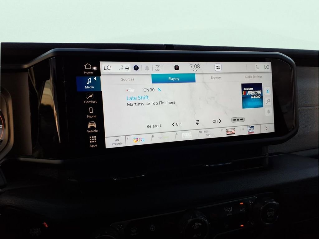 Used 2024 Jeep Gladiator Sport image 23