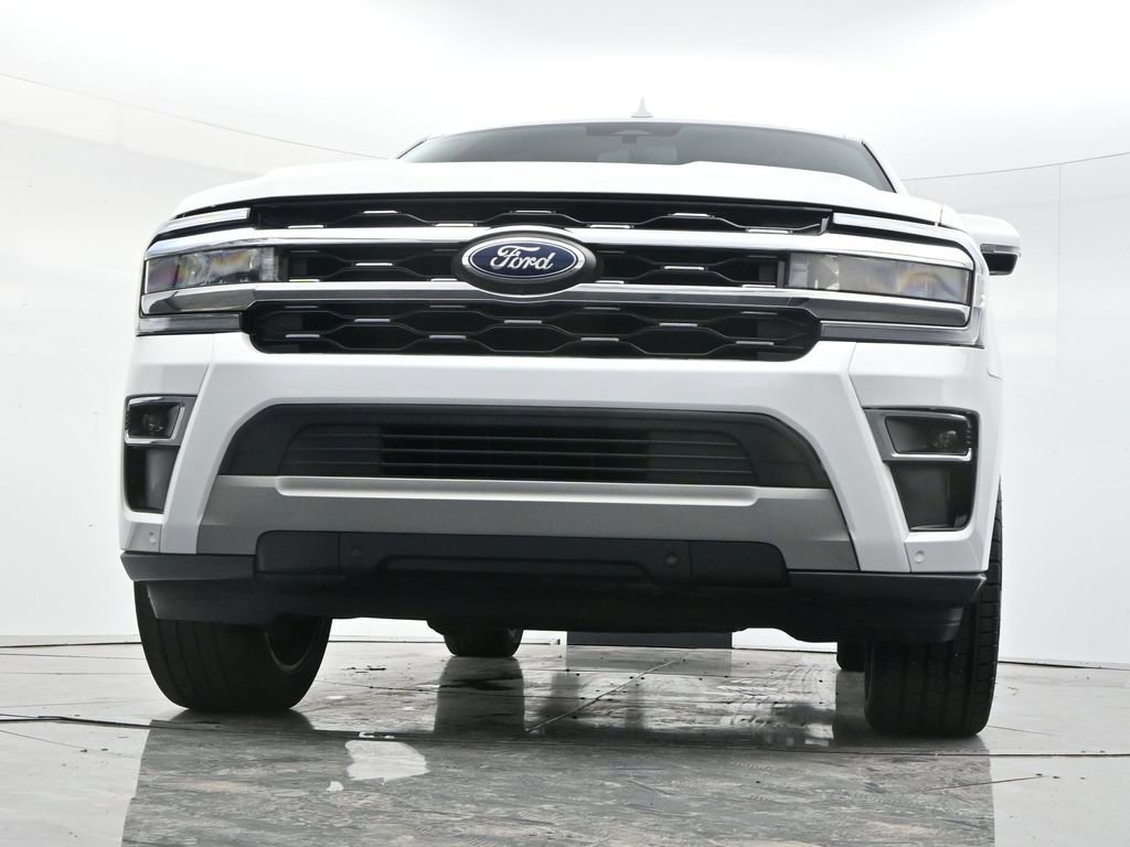 Used 2024 Ford Expedition Limited image 48