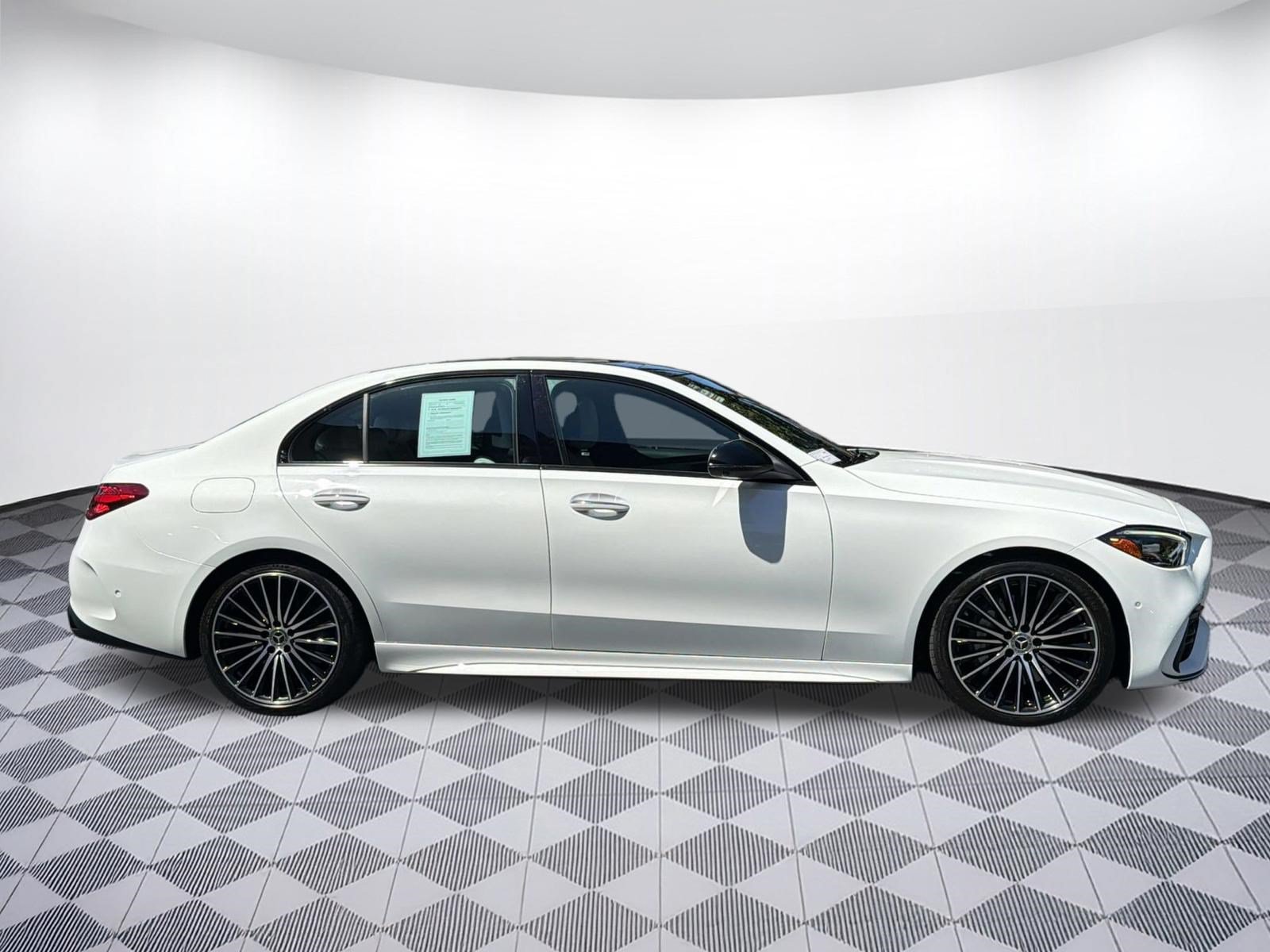 Used 2022 Mercedes-Benz C 300 Sedan image 8