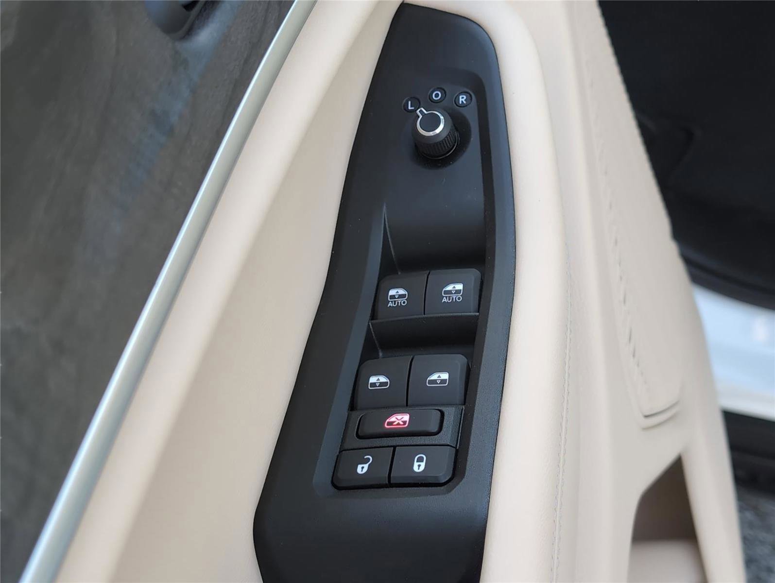 New 2025 Jeep Grand Cherokee Limited w/ Trailer Tow Package image 24