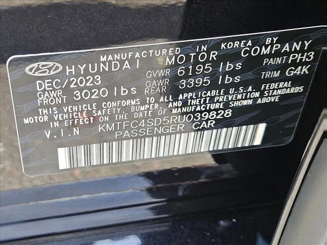 Used 2024 Genesis G90 3.5T image 22