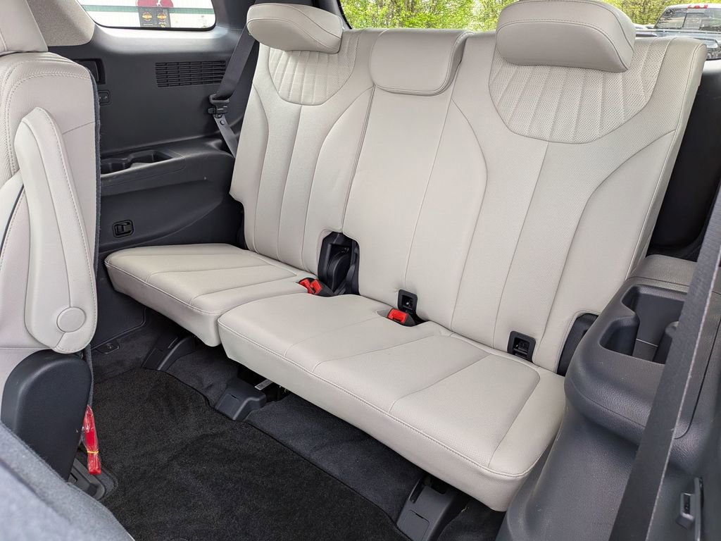 Used 2023 Hyundai Palisade Limited AWD/4WD image 29