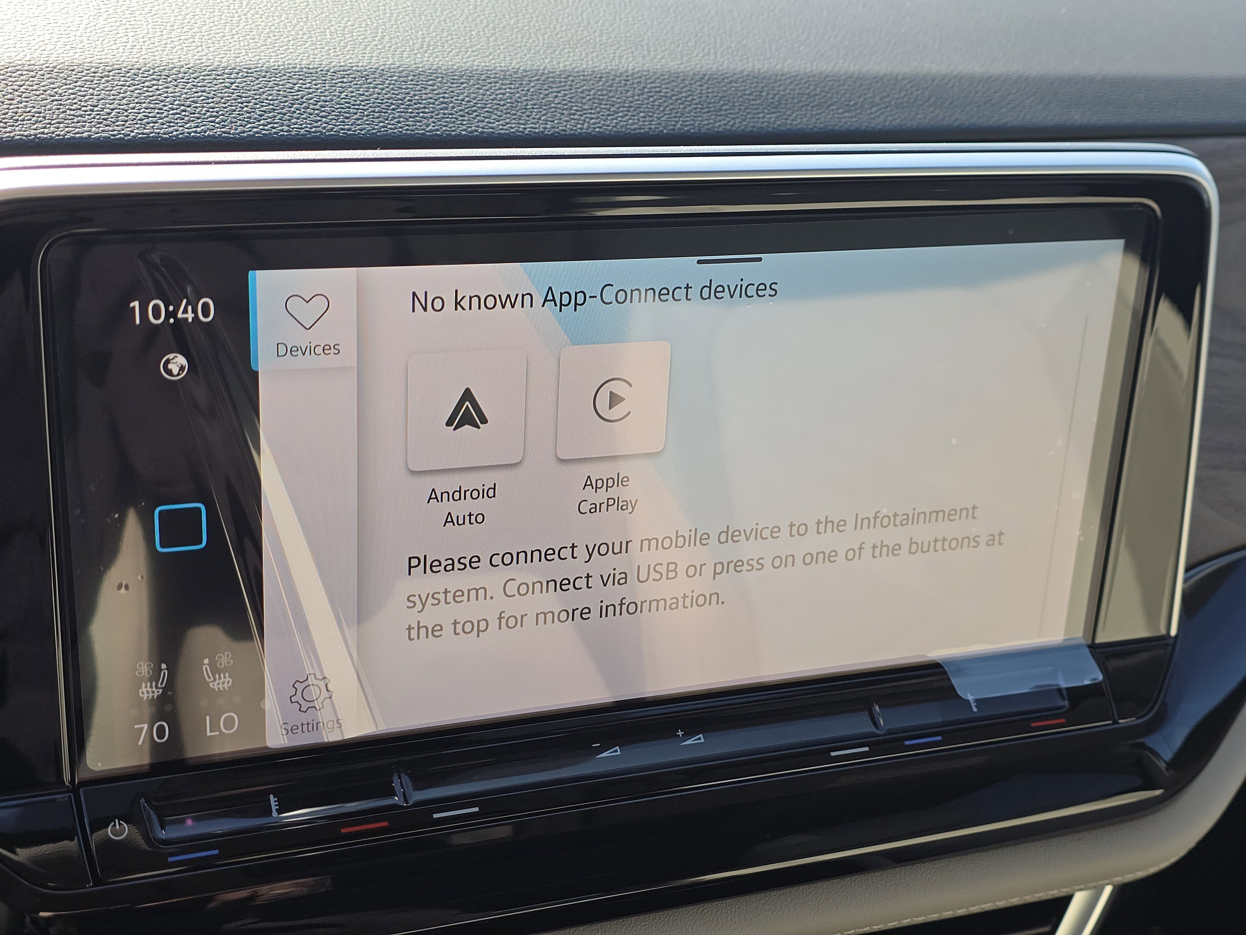 New 2026 Volkswagen Atlas SE image 10