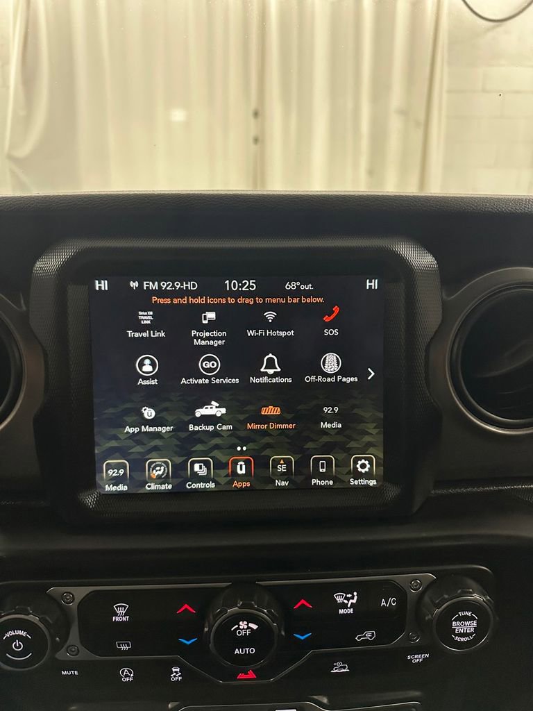 Used 2022 Jeep Gladiator Willys image 25