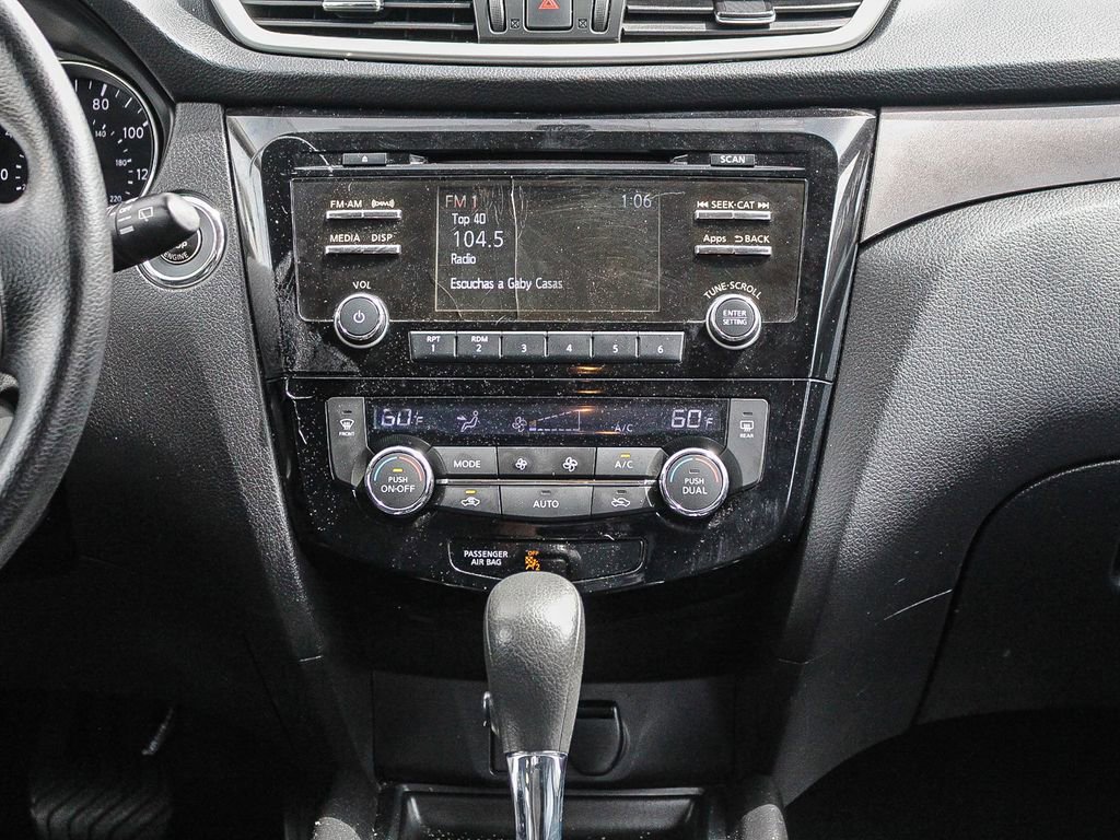 Used 2014 Nissan Rogue SV w/ SV Family Package image 15