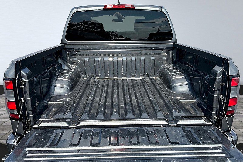 Used 2022 Nissan Frontier SV w/ Technology Package image 15