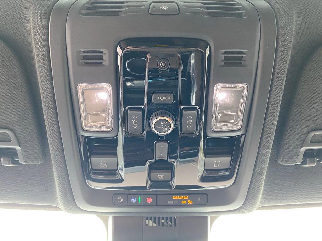 New 2026 Chevrolet Suburban High Country image 19