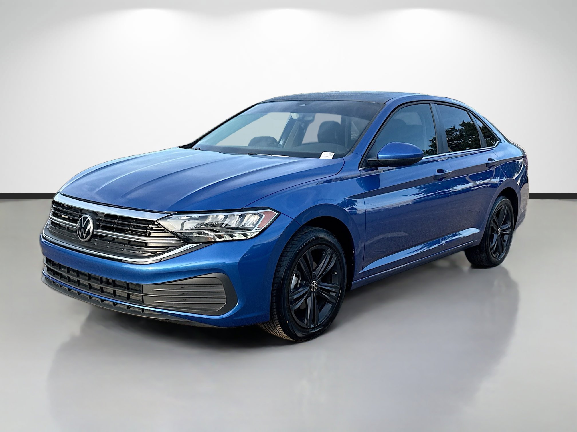 Used 2023 Volkswagen Jetta SE w/ Panoramic Sunroof Package image 7