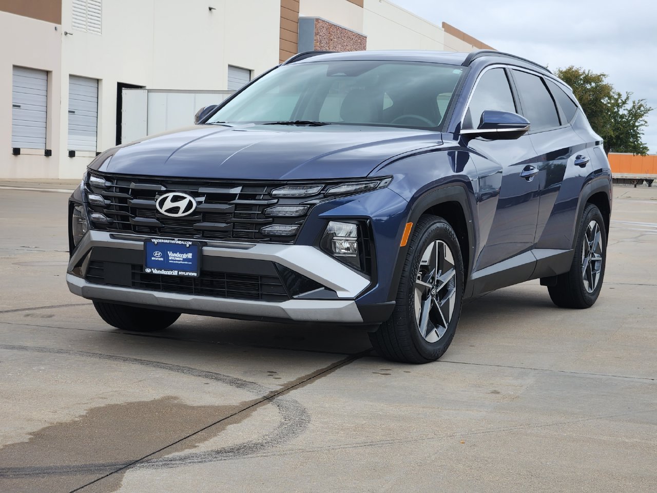 Used 2025 Hyundai Tucson SEL FWD image 2