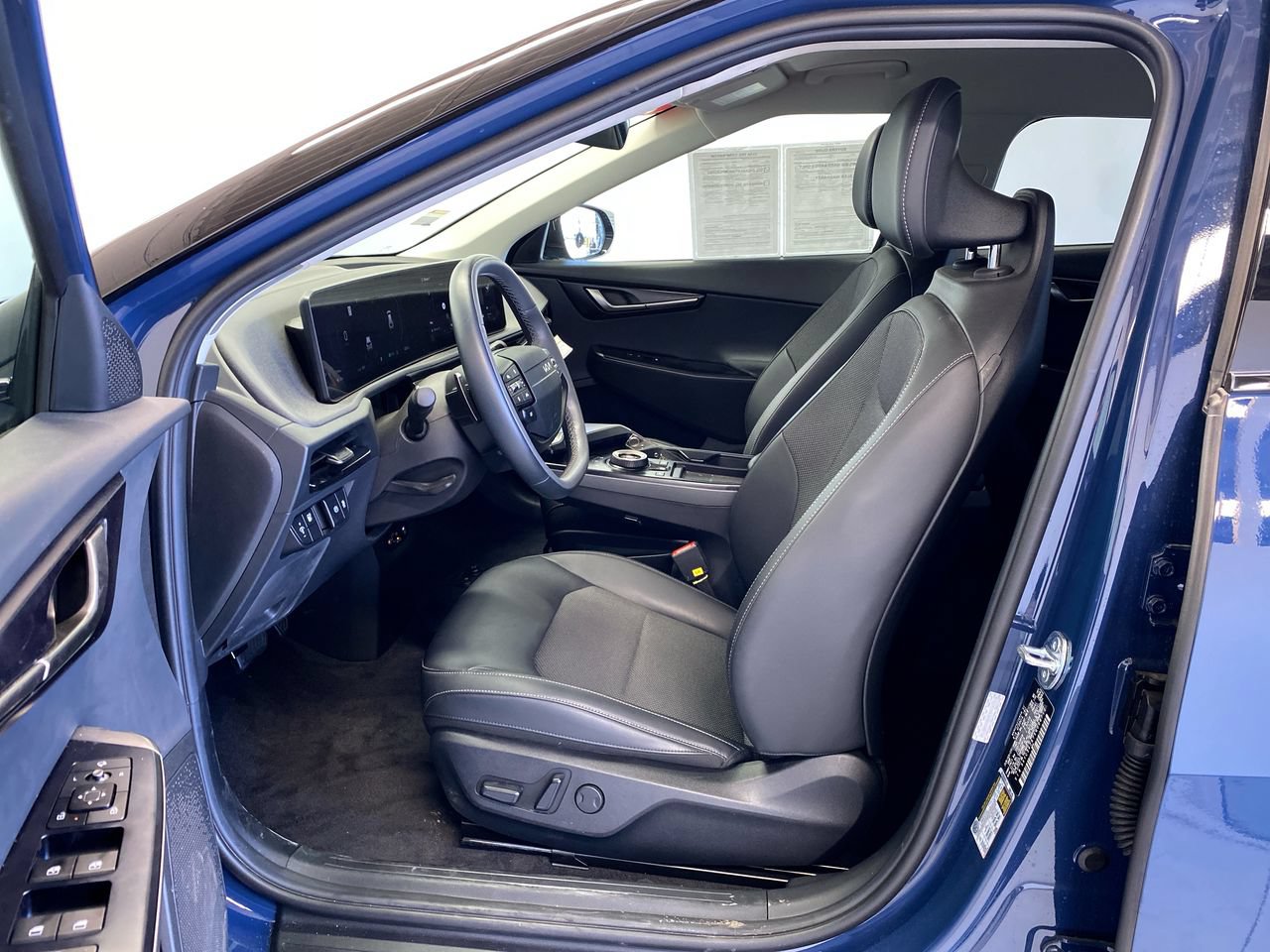 Certified 2025 Kia EV6 Light RWD image 16