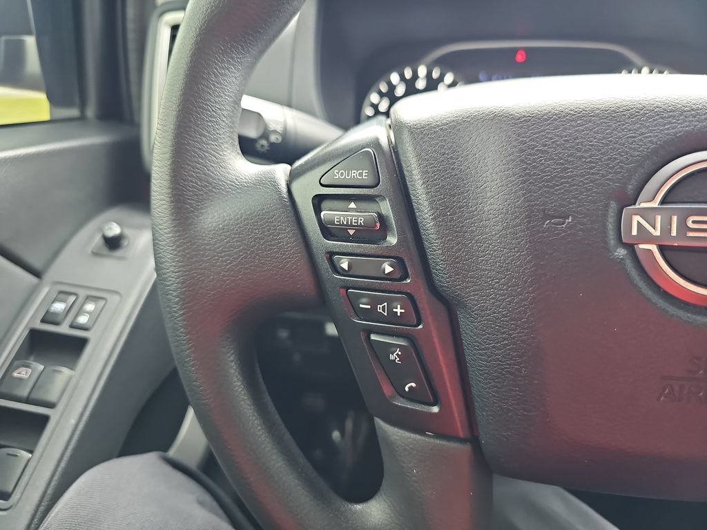 Used 2022 Nissan Frontier SV w/ Technology Package RWD image 17