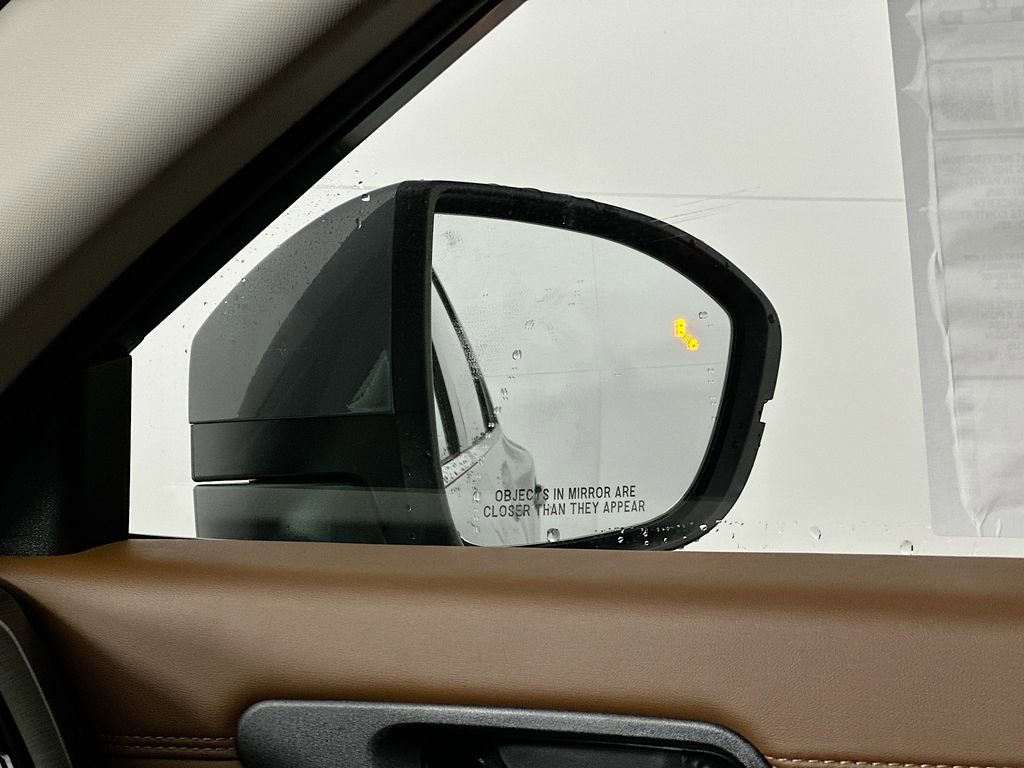 New 2025 Nissan Pathfinder Platinum w/ Black Appearance Package image 25