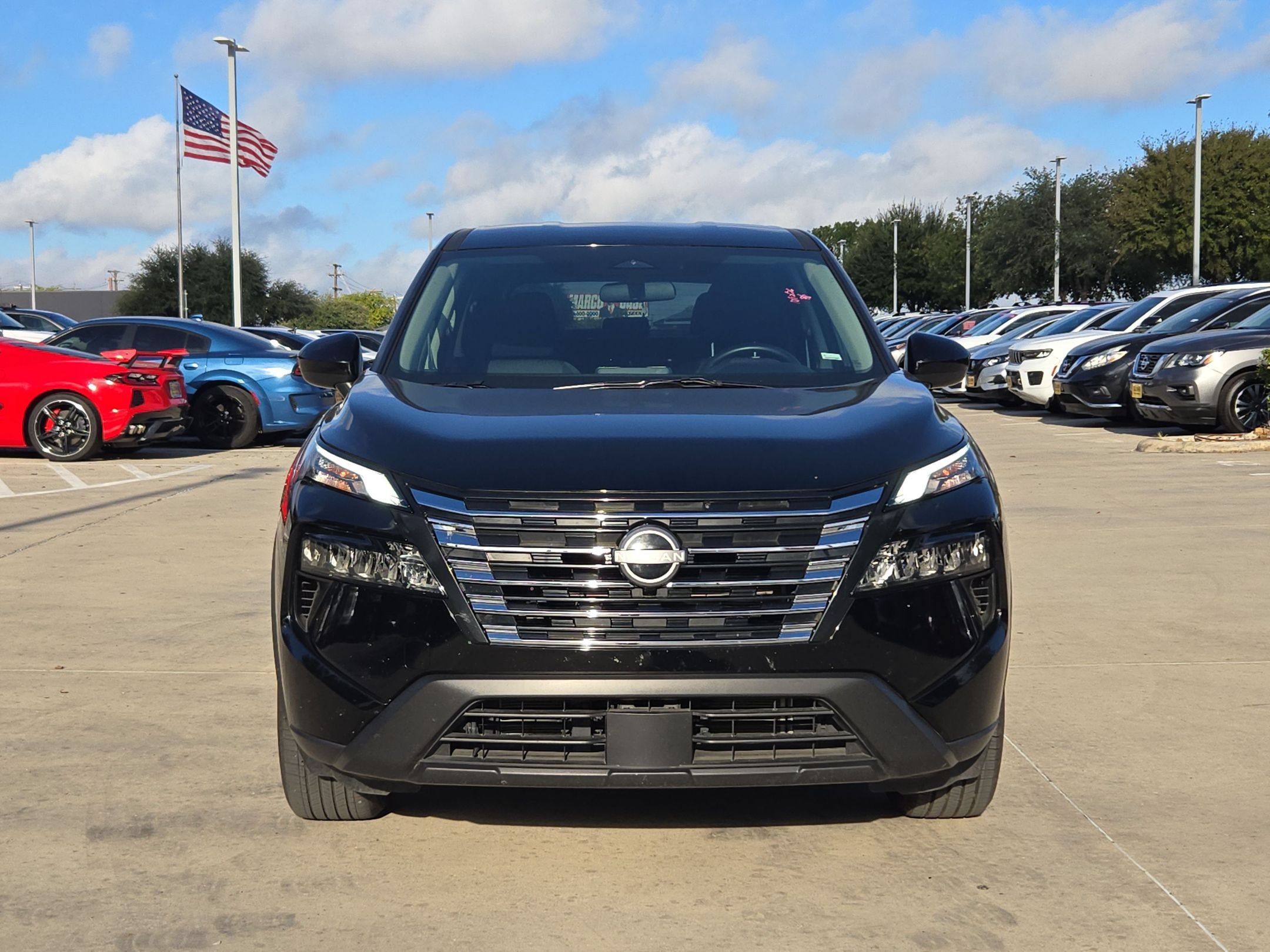 Certified 2026 Nissan Rogue SV AWD/4WD image 8