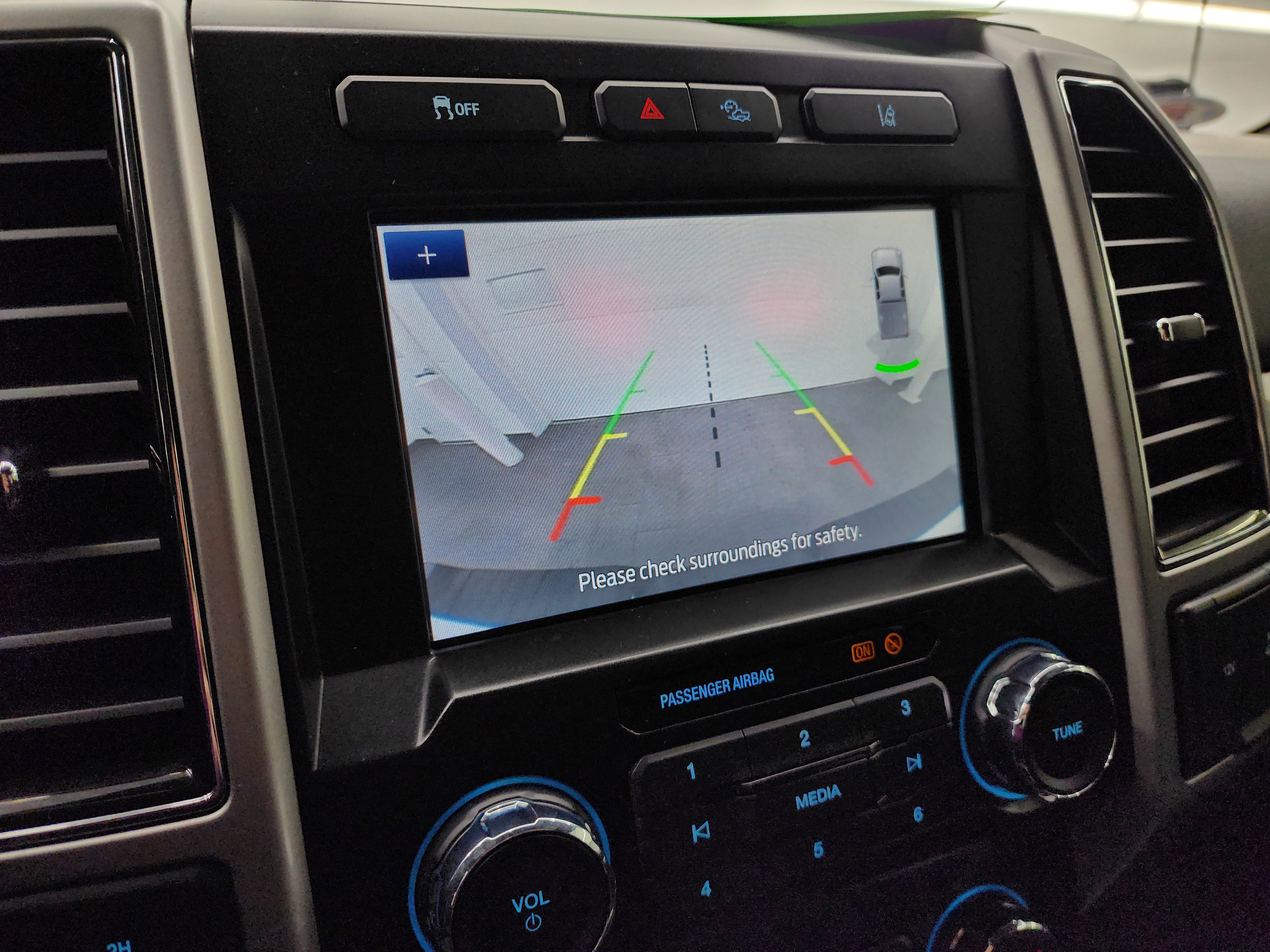 Used 2020 Ford F350 Lariat image 16