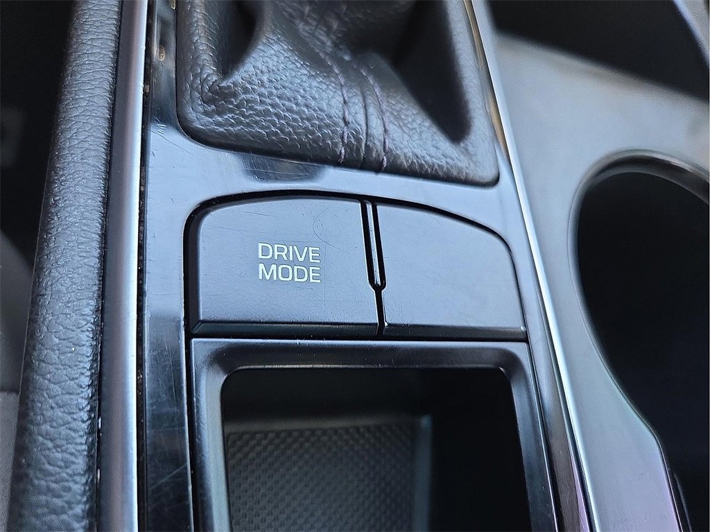 Used 2015 Hyundai Sonata Limited w/ Option Group 05 image 17