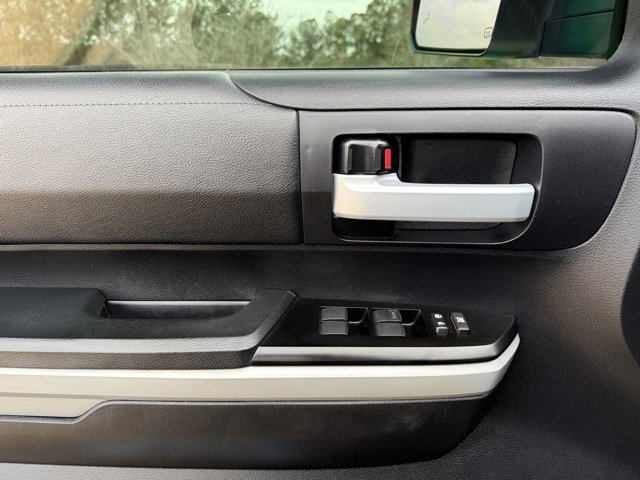 Used 2020 Toyota Tundra SR5 w/ SR5 Convenience Package image 15