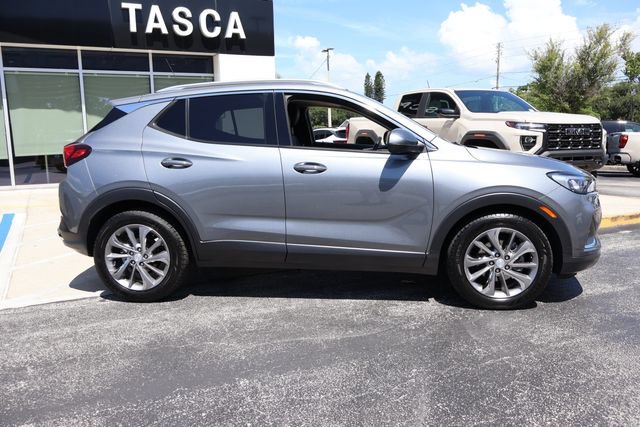 Used 2022 Buick Encore GX Essence w/ Advanced Technology Package FWD image 9