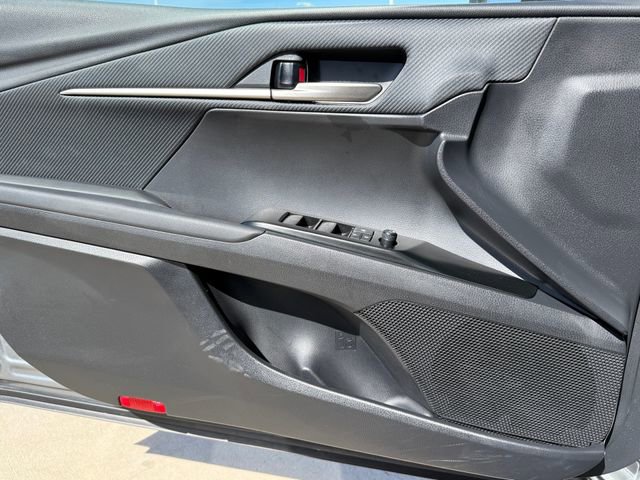 Used 2025 Toyota Camry SE image 21