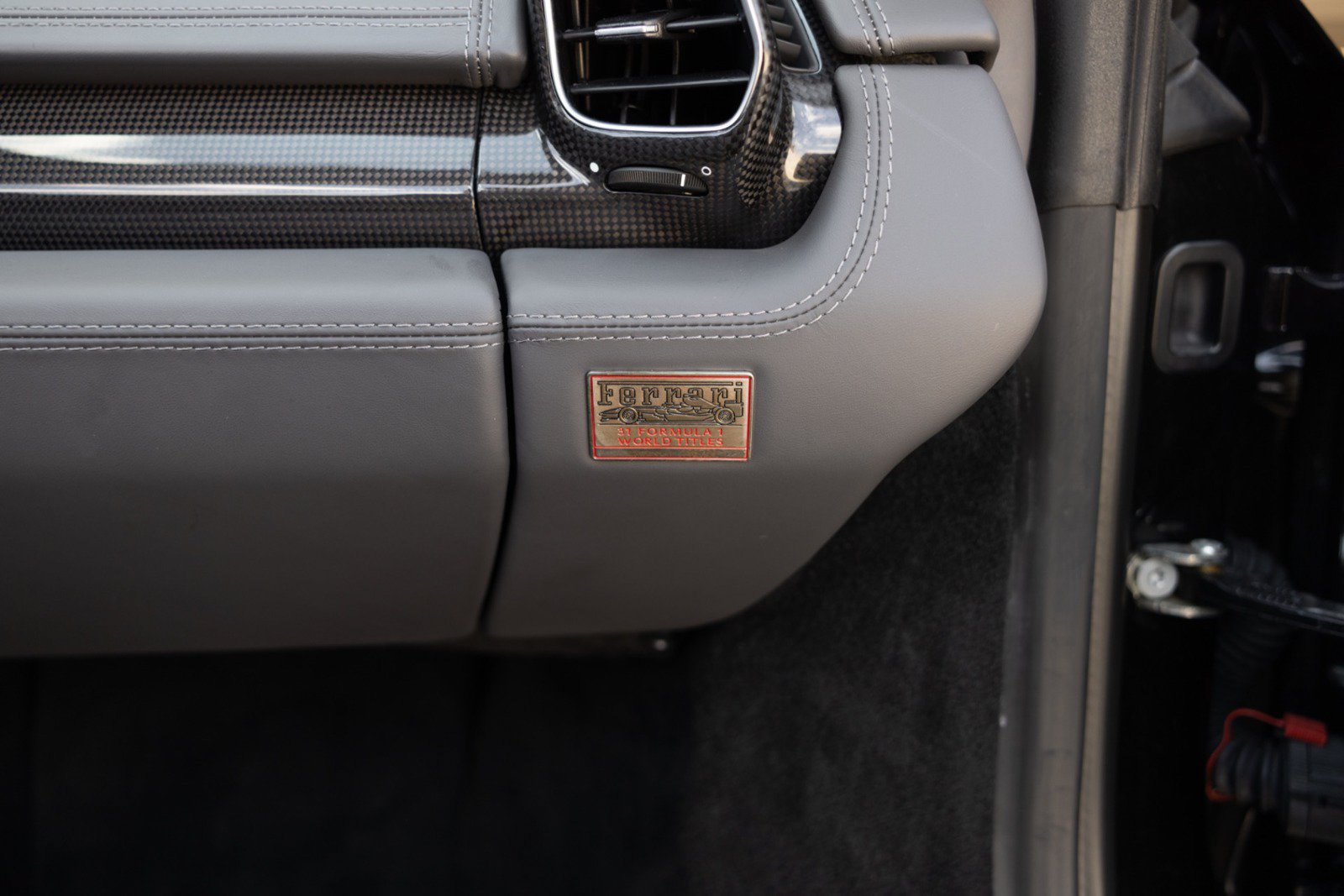 Used 2012 Ferrari 458 Spider RWD image 60