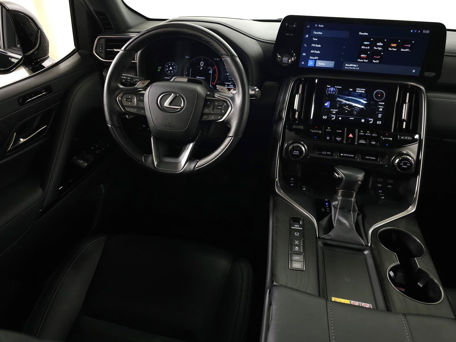 Used 2025 Lexus LX 600 4WD w/ Accessory Package (2T) image 19