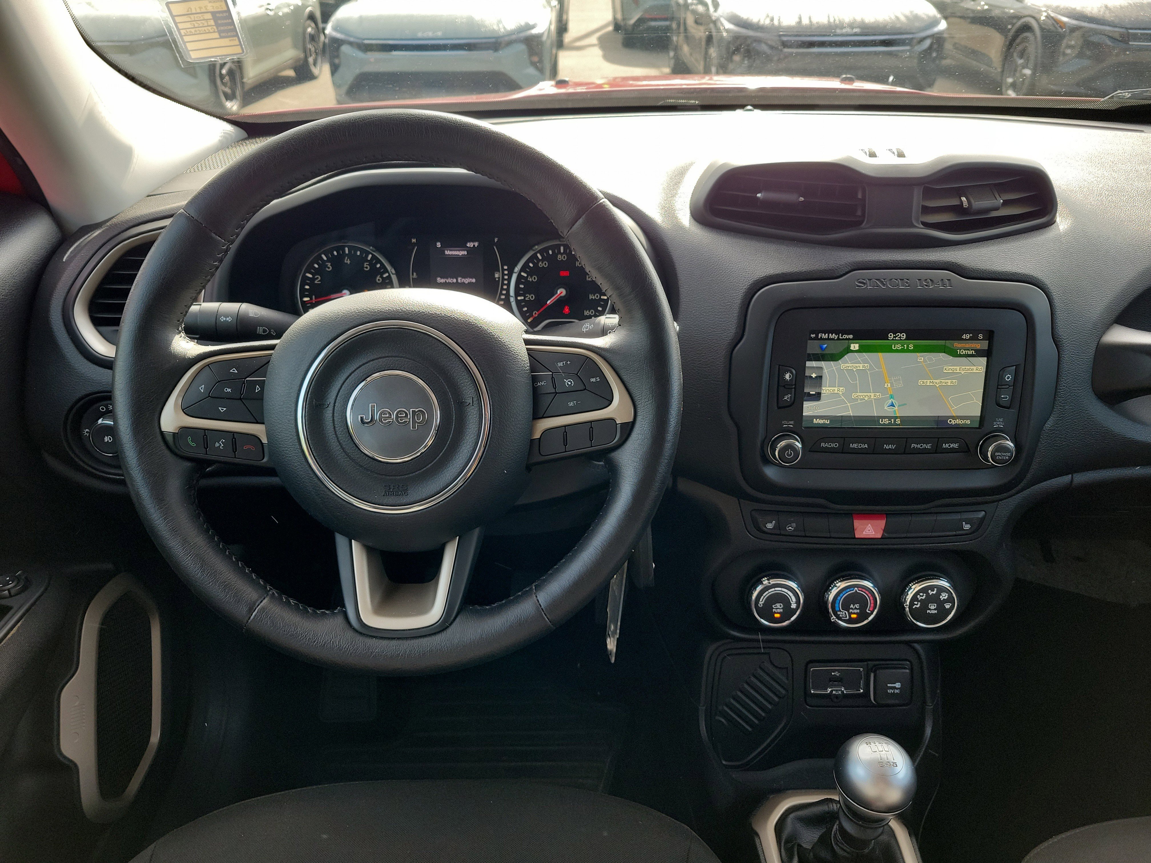 Used 2015 Jeep Renegade Latitude w/ Cold Weather Group II image 18