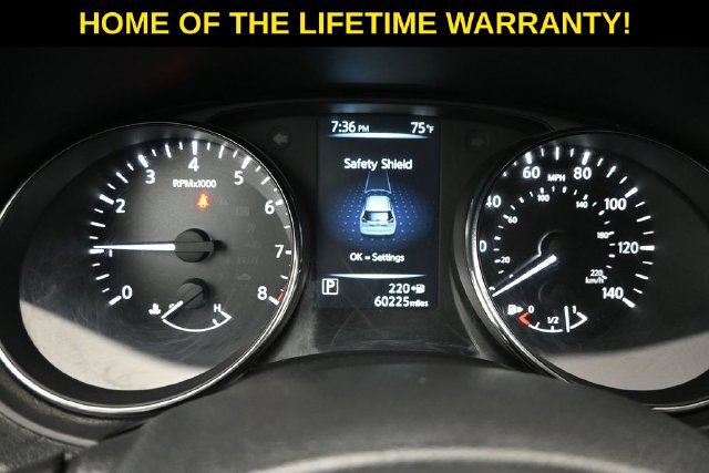 Used 2017 Nissan Rogue S AWD/4WD image 17