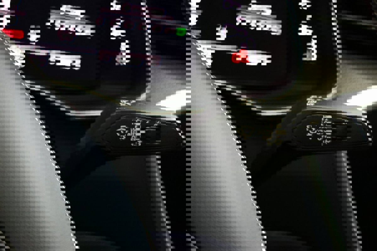 Used 2023 Audi S6 Prestige w/ Prestige Package image 28