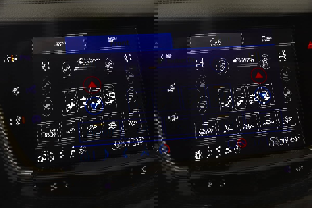 Used 2024 Cadillac XT6 Premium Luxury w/ Technology Package image 53