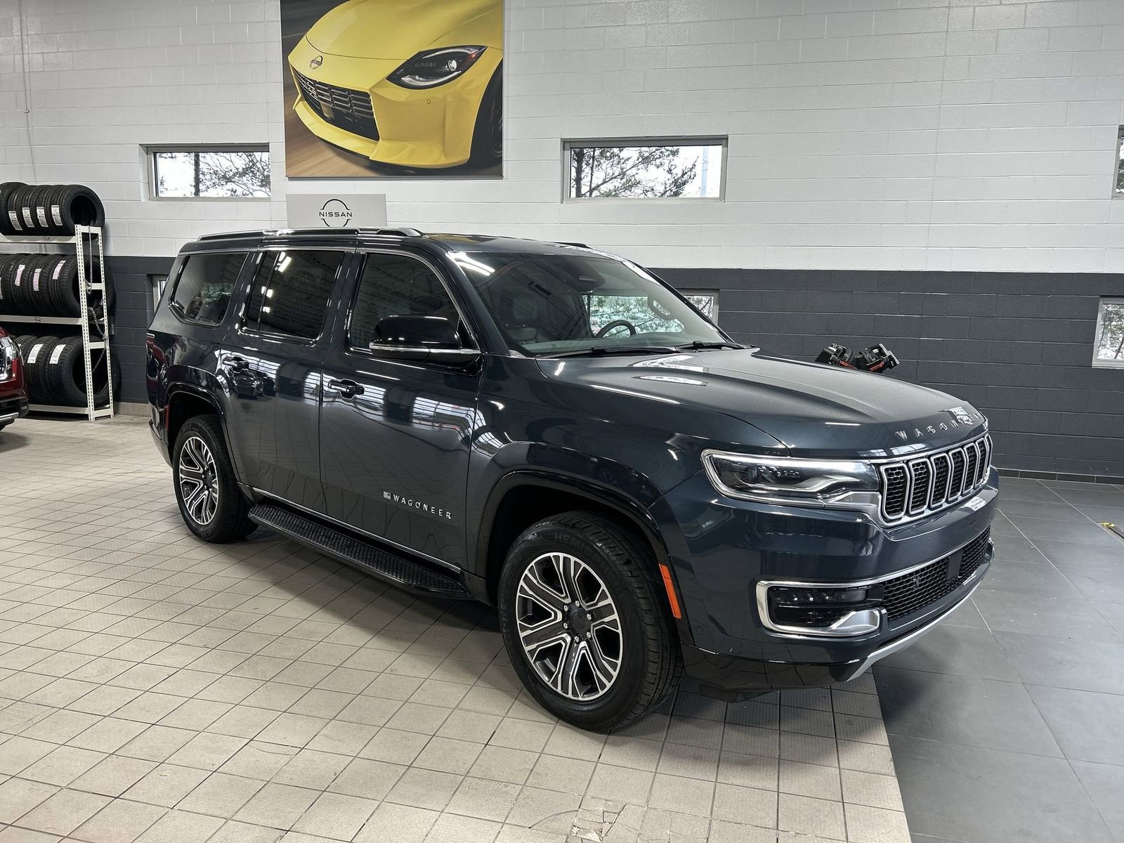 Used 2024 Jeep Wagoneer Series II AWD/4WD image 10