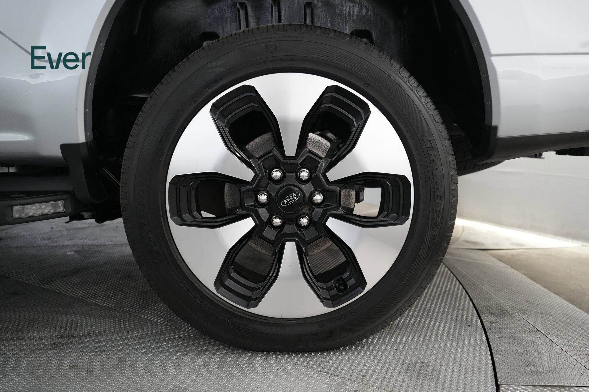 Used 2023 Ford F150 Lightning Platinum AWD/4WD image 10