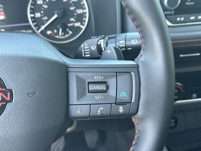 Used 2025 Nissan Rogue SV AWD/4WD image 30