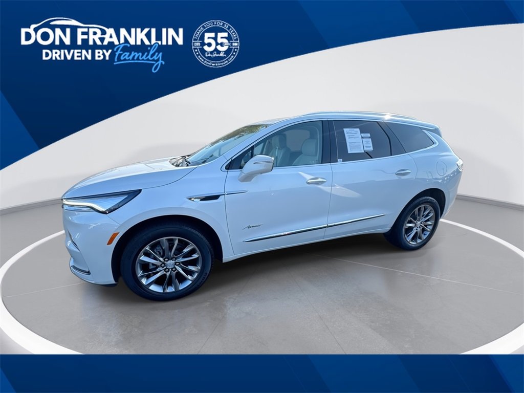 Used 2022 Buick Enclave Avenir image 1