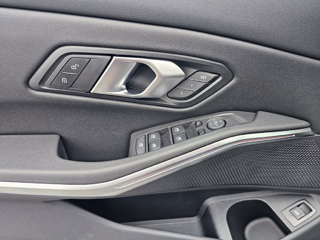 New 2026 BMW 330i Sedan RWD image 17