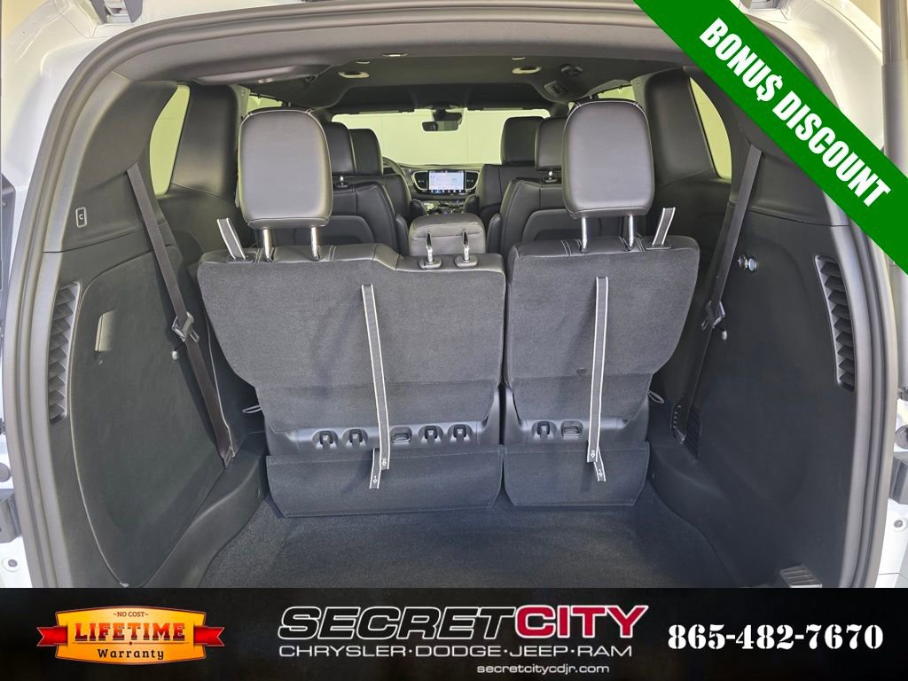 New 2026 Chrysler Voyager LX image 29